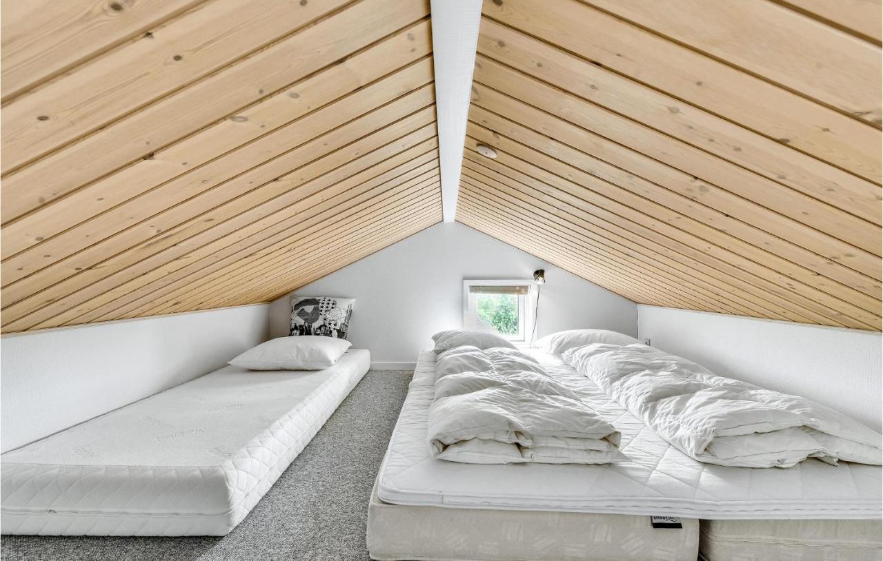 Cozy Home In Tarm With Kitchen Kültér fotó