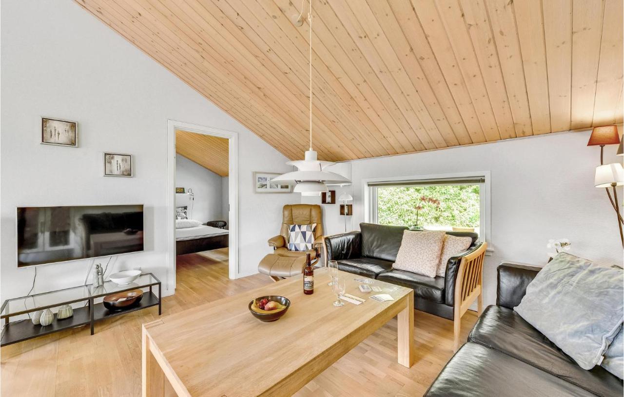 Cozy Home In Tarm With Kitchen Kültér fotó